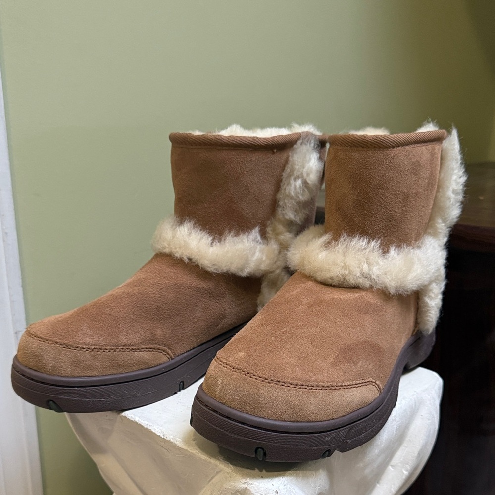 UGG Tan Suede Sunburst Mini Boots with Cream Shearling - Picture 5 of 8